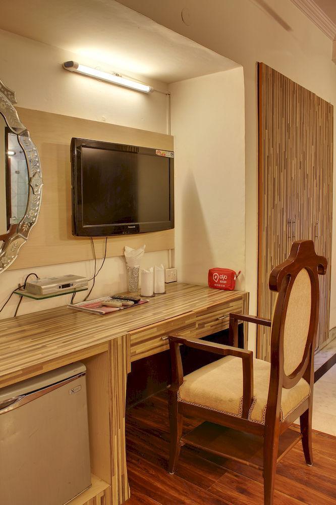 Oyo 358 Sarojini Nagar Hotel New Delhi Exterior photo