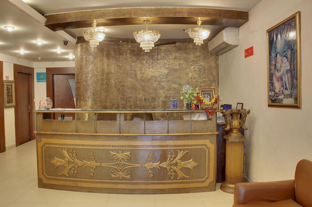 Oyo 358 Sarojini Nagar Hotel New Delhi Exterior photo